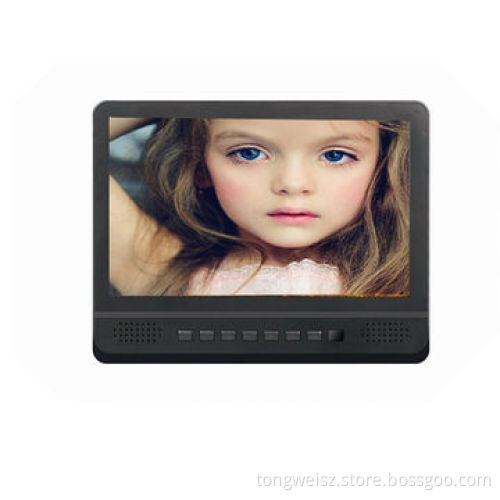 Portable TV with 1,024*600 Resolution, Multiple System and Language, Built-in Battery DesignNew